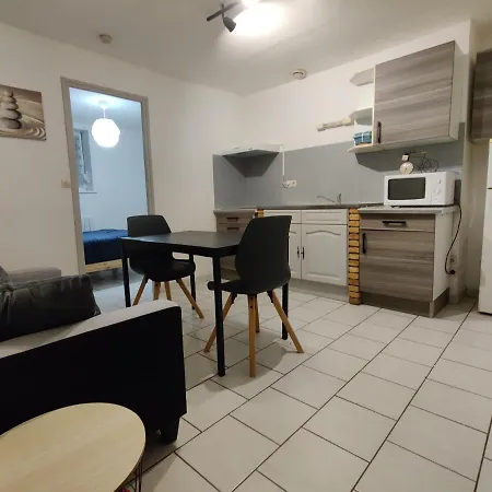 Calme Au Centre Proche Tribunaux 아파트